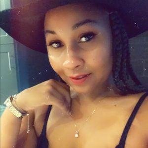 Meet your Posher, Sasha